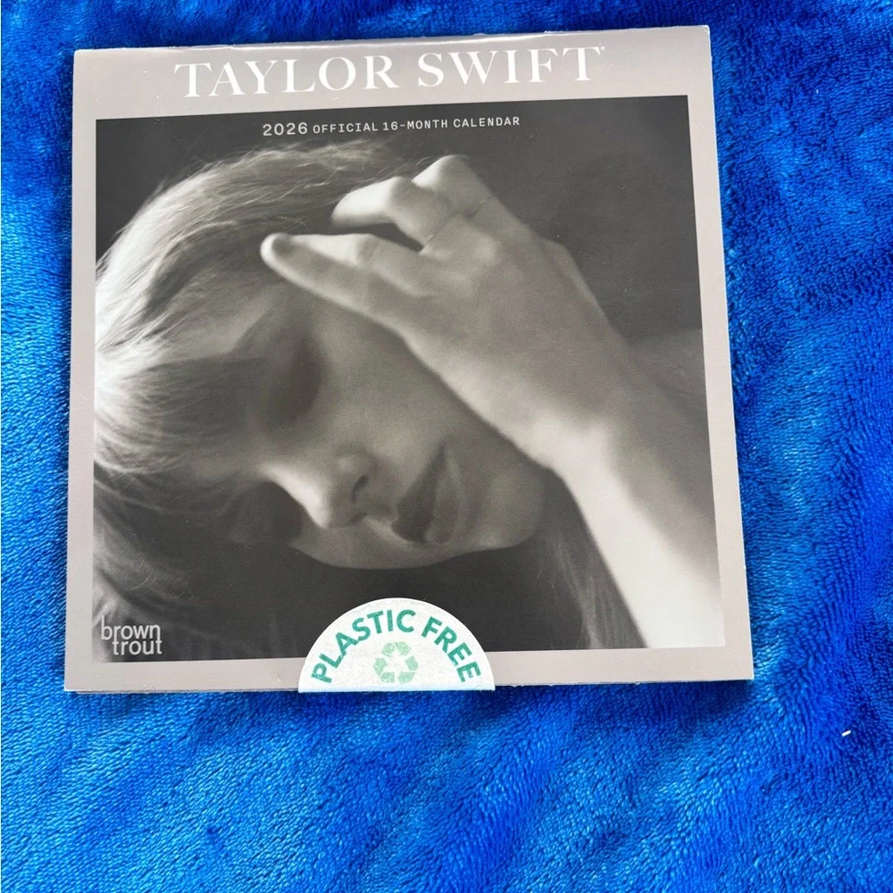 Taylor Swift 2026 Official 16-Month Calendar - Black and White